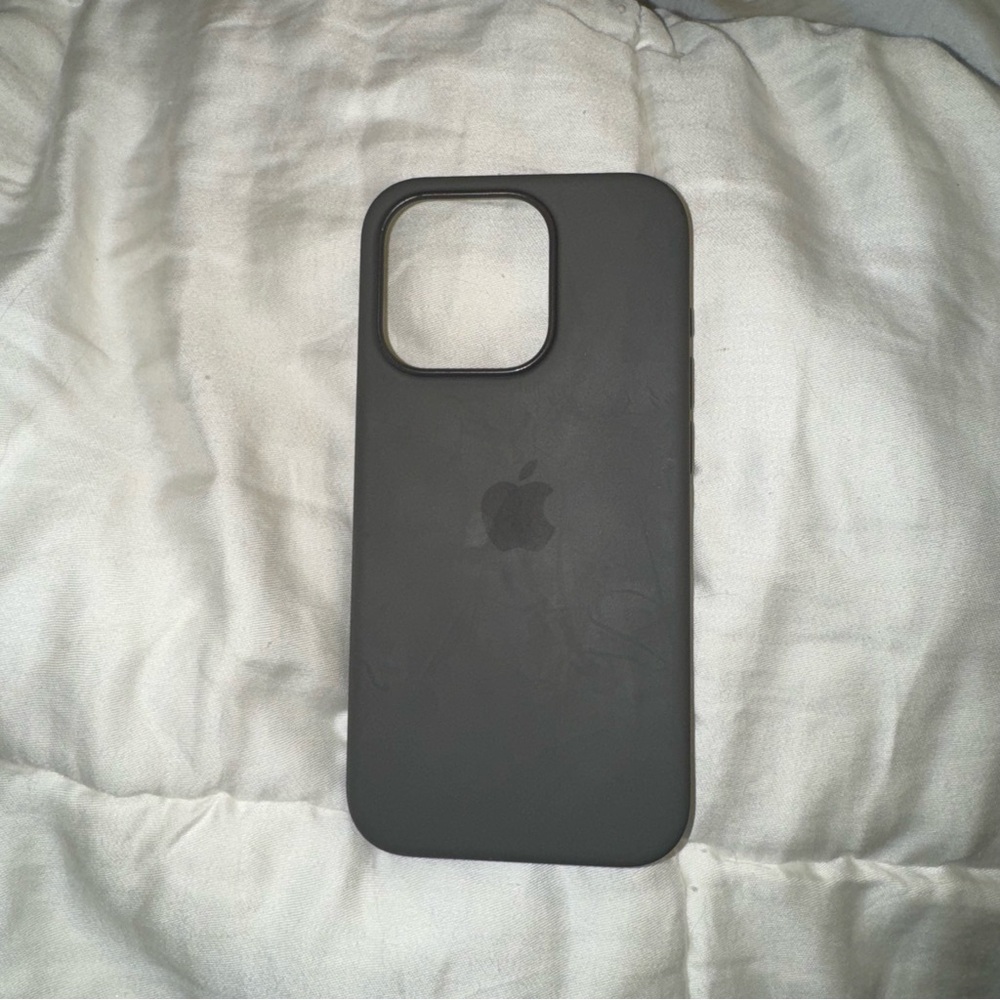 iPhone 15 Pro Silicone Case - Clay